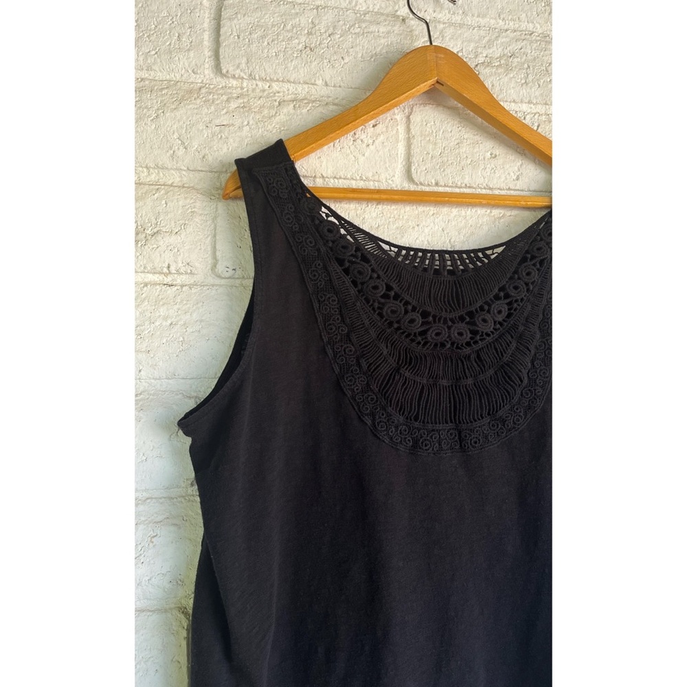 Torrid Size 2 (Plus) Black Lace Back Tank Top